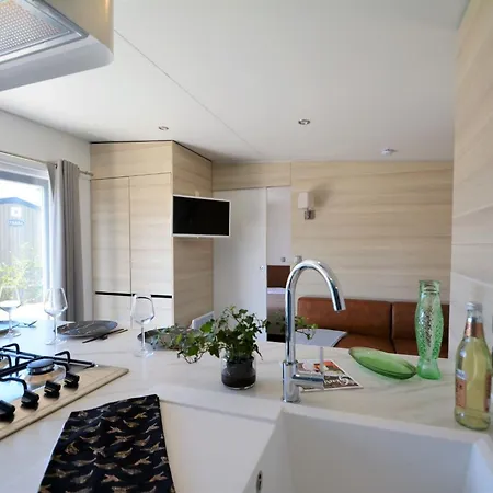 Prázdninový dům Mobil-home Confort 6 Pers., 3 Ch., 2 Sdb, A 200m, Piscine Chauffee, Fitness, Terrasse - Fr-1-361a-61