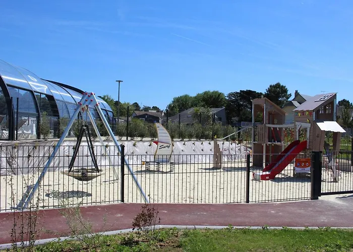 Mobil-home Confort 6 Pers., 3 Ch., 2 Sdb, A 200m, Piscine Chauffee, Fitness, Terrasse - Fr-1-361a-61 Feriehus