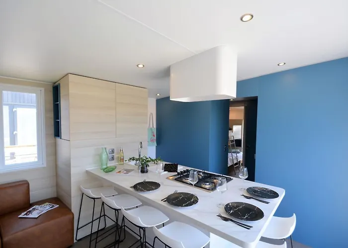 Mobil-home Confort 6 Pers., 3 Ch., 2 Sdb, A 200m, Piscine Chauffee, Fitness, Terrasse - Fr-1-361a-61 Feriehus *